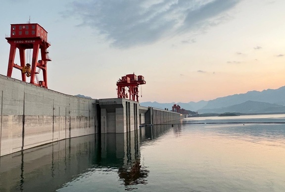 三峽大霸